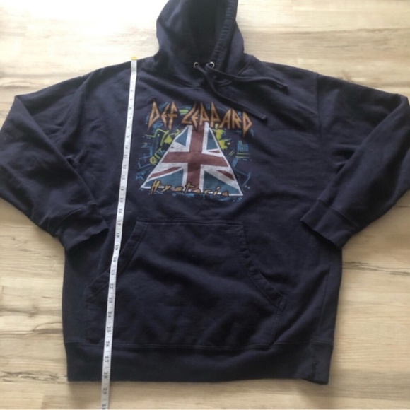 Mens Def Leopard Lightweight Hoodie - Picture 3 of 4